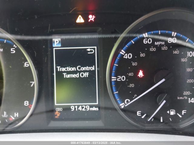 JTMZFREV1HJ125822 Toyota RAV4 LE