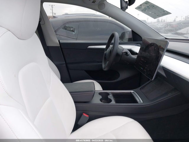 7SAYGDEF9NF529882 Tesla 2022