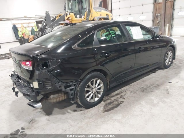 5NPE24AF7JH697276 Hyundai SONATA SE