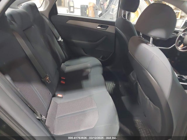 5NPE24AF7JH697276 Hyundai SONATA SE