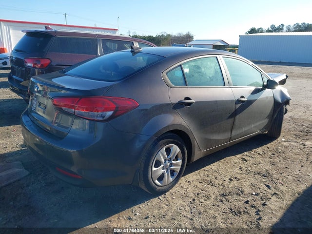 3KPFL4A7XJE183503 KIA FORTE LX