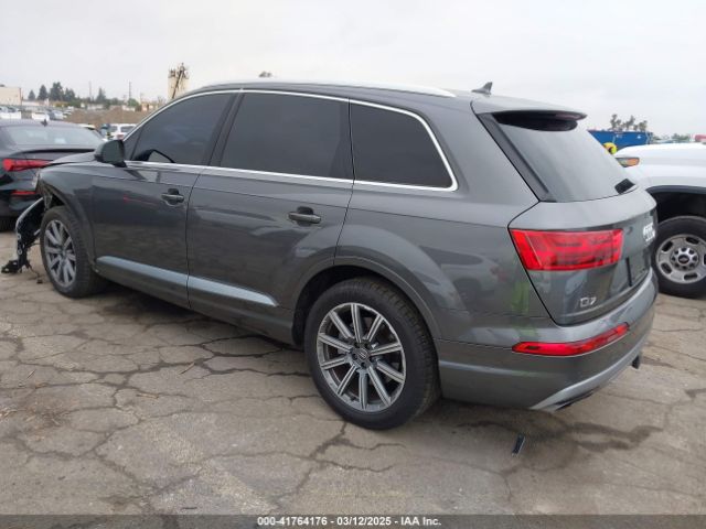WA1LAAF73JD051839 Audi Q7 3.0t Premium