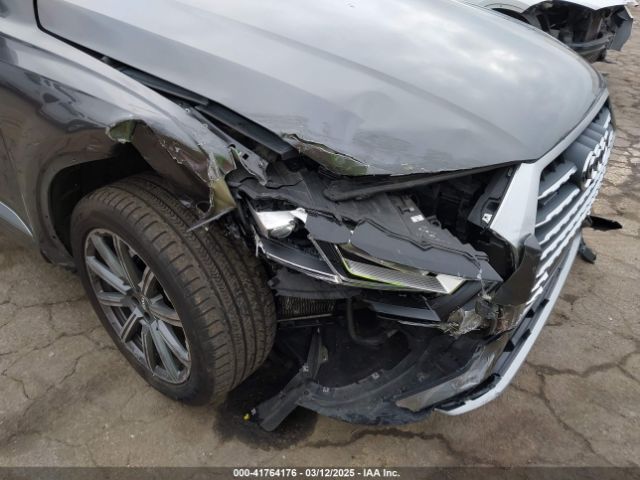 WA1LAAF73JD051839 Audi Q7 3.0t Premium