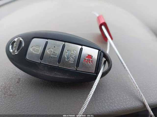 3N1CN7AP9EL801266 Nissan Versa 1.6 Sl