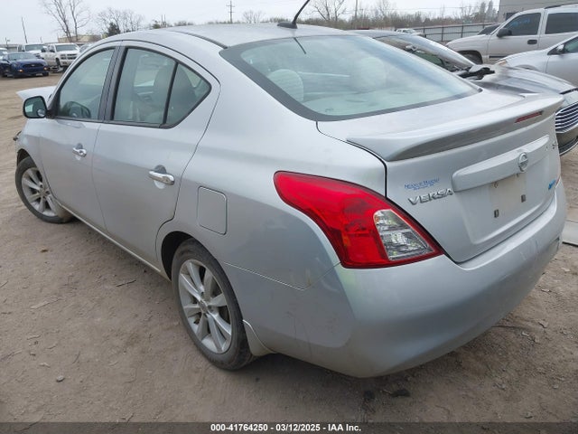 3N1CN7AP9EL801266 Nissan Versa 1.6 Sl