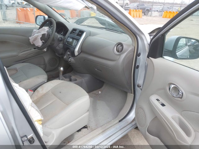 3N1CN7AP9EL801266 Nissan Versa 1.6 Sl
