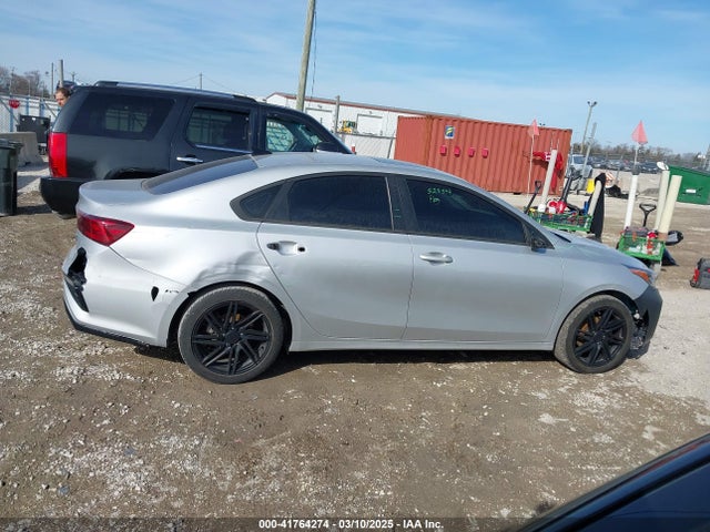 3KPF34AD7KE027183 KIA FORTE S