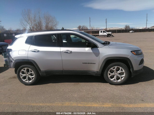 Jeep Compass Latitude 4x4 2024 3C4NJDBN0RT111067 Image 14