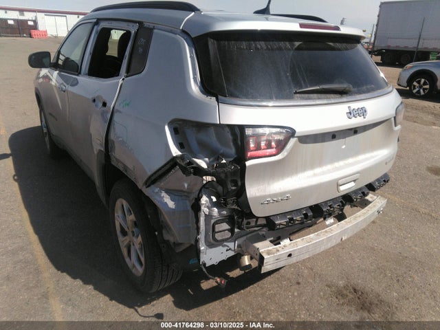 Jeep Compass Latitude 4x4 2024 3C4NJDBN0RT111067 Image 3