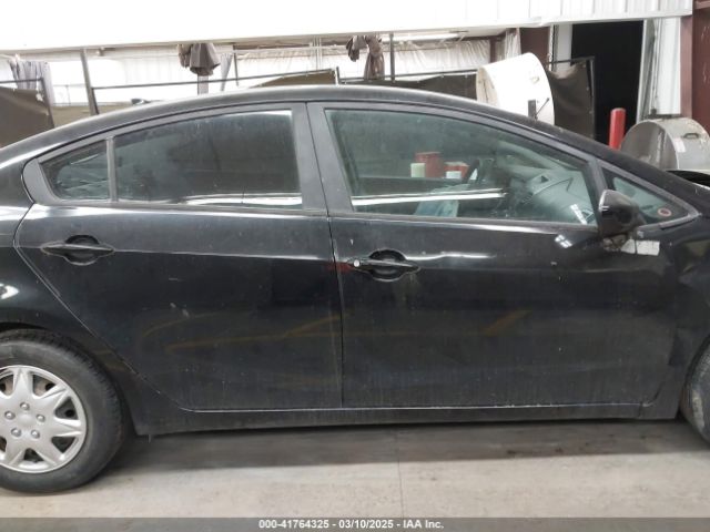 KNAFK4A6XE5163714 KIA FORTE LX