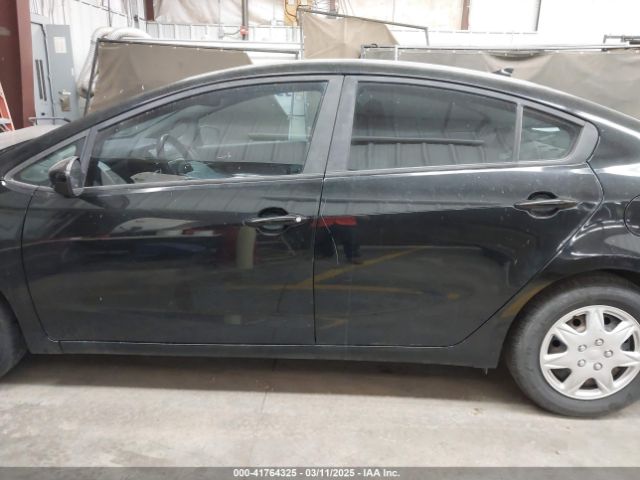 KNAFK4A6XE5163714 KIA FORTE LX