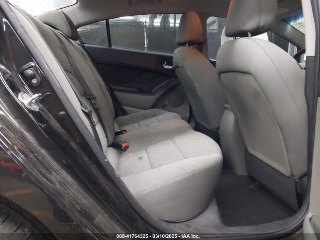 KNAFK4A6XE5163714 KIA FORTE LX