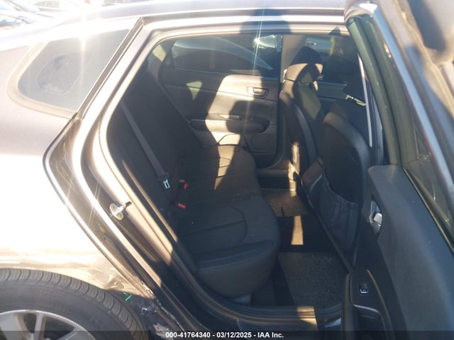 KNAGT4L36J5232672 KIA Optima Lx