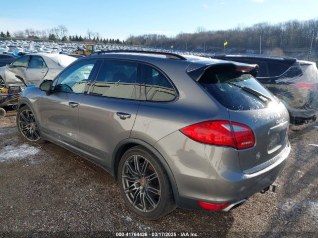 2013 PORSCHE CAYENNE WP1AB2A28DLA86543 Photo 2