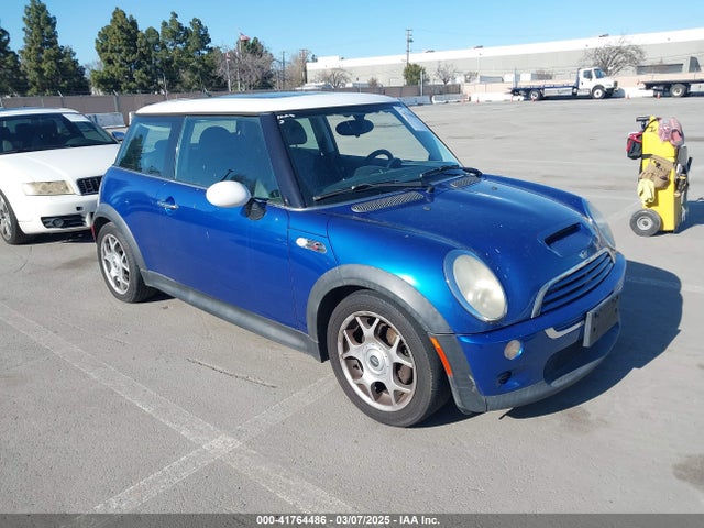 2005 MINI COOPER S WMWRE33425TG95600 Photo 0