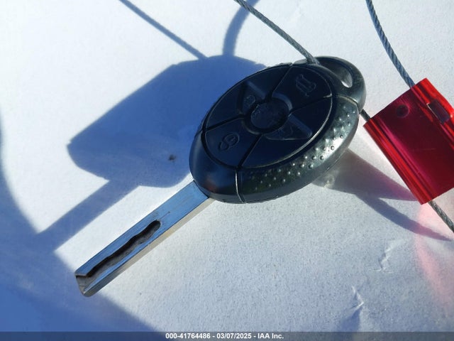 2005 MINI COOPER S WMWRE33425TG95600 Photo 10