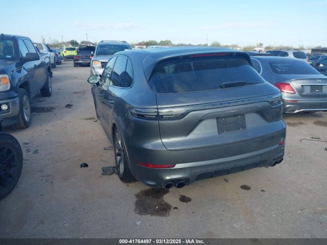 2021 PORSCHE CAYENNE WP1AG2AY5MDA33993 Photo 2