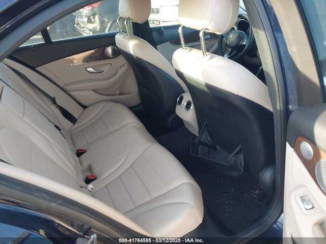 55SWF4KB8FU022044 Mercedes-Benz C 300 4matic/luxury 4matic/sport 4matic