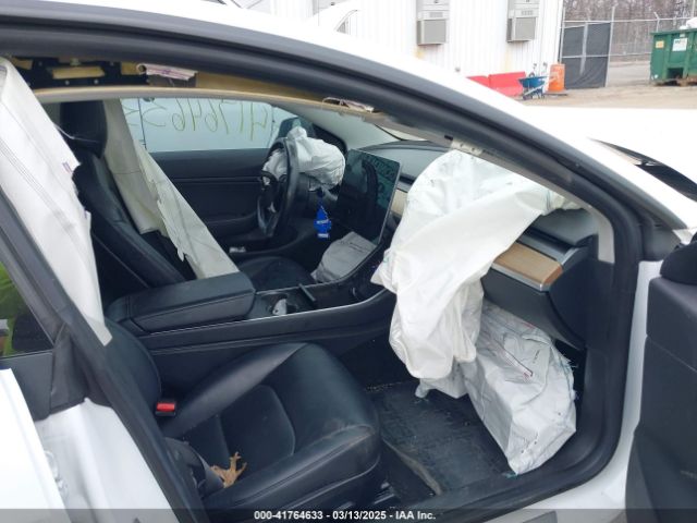 2018 TESLA MODEL 3 5YJ3E1EA9JF036018 Photo 4