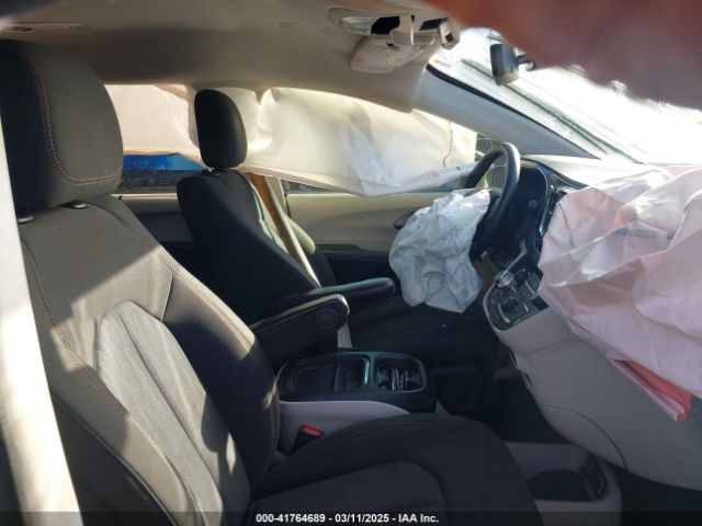2020 CHRYSLER PACIFICA 2C4RC1FGXLR128538 Photo 4