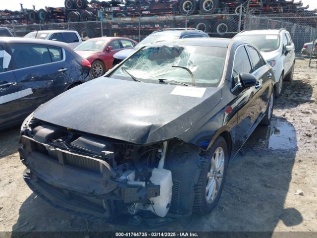 WDD3G4EB6LW037703 Mercedes-Benz A 220