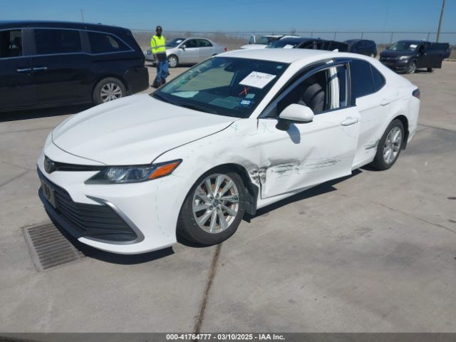 4T1C11AK7NU655252 Toyota CAMRY LE