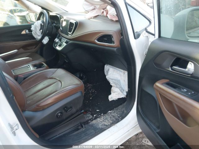 2C4RC1GG4HR500560 Chrysler Pacifica Limited