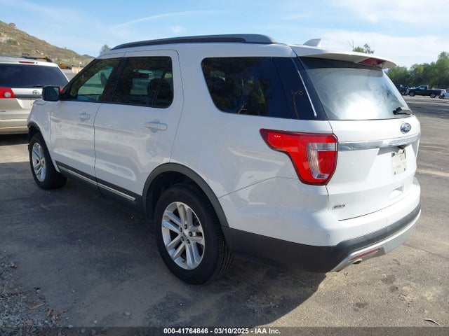 Ford EXPLORER XLT 2017 1FM5K7DH9HGA27544 Image 3