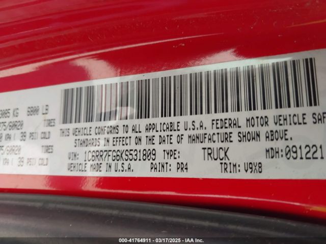1C6RR7FG6KS531809 RAM 1500 Classic Express Quad Cab 4x4 6'4 Box
