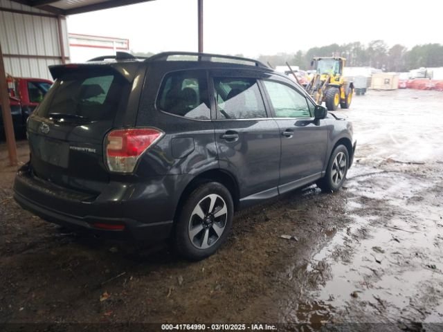 2018 SUBARU FORESTER JF2SJAJCXJH499902 Photo 3