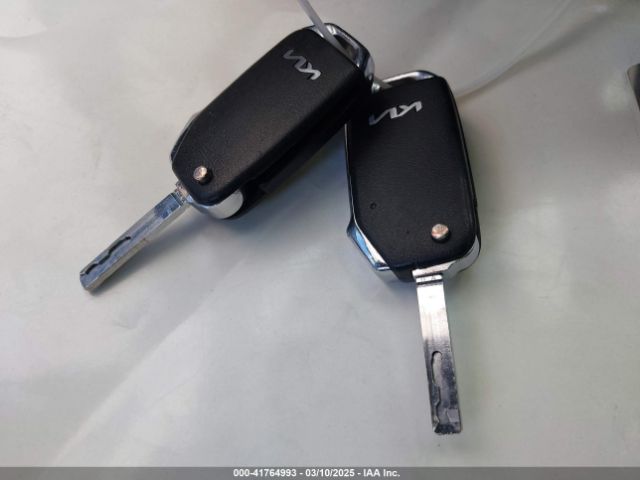 3KPF24AD2PE505360 KIA Forte Lxs