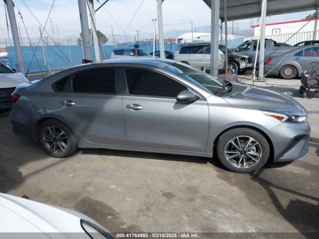 3KPF24AD2PE505360 KIA Forte Lxs