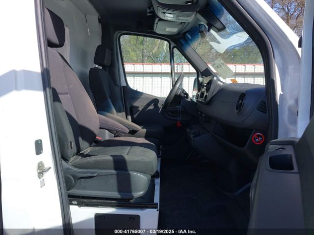 WD3PE7ED3KT006374 Mercedes-Benz Sprinter 1500 Standard Roof I4
