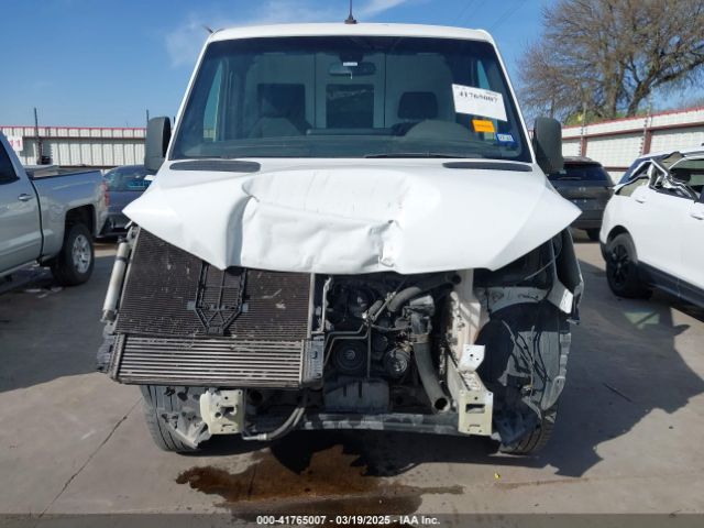 WD3PE7ED3KT006374 Mercedes-Benz Sprinter 1500 Standard Roof I4