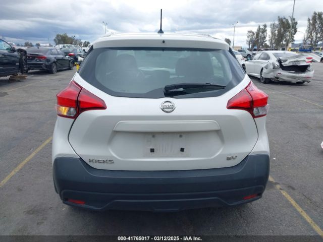 3N1CP5CU3JL519376 Nissan KICKS SV