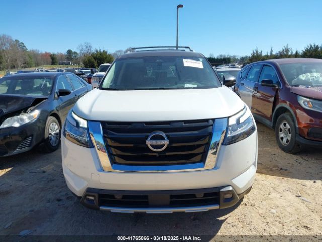 5N1DR3DG3RC209787 Nissan Pathfinder Platinum Fwd