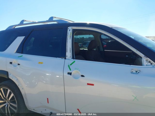 5N1DR3DG3RC209787 Nissan Pathfinder Platinum Fwd