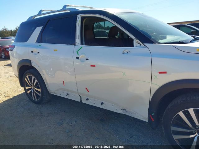 5N1DR3DG3RC209787 Nissan Pathfinder Platinum Fwd