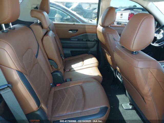 5N1DR3DG3RC209787 Nissan Pathfinder Platinum Fwd