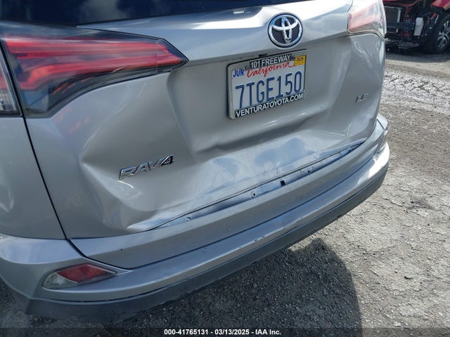 2T3ZFREVXGW288162 Toyota RAV4 LE