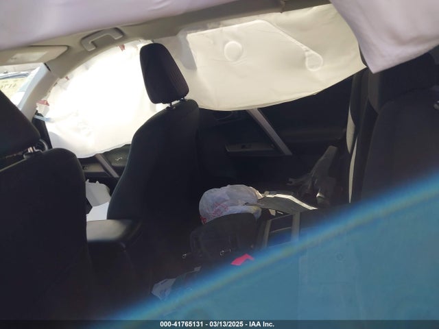 2T3ZFREVXGW288162 Toyota RAV4 LE