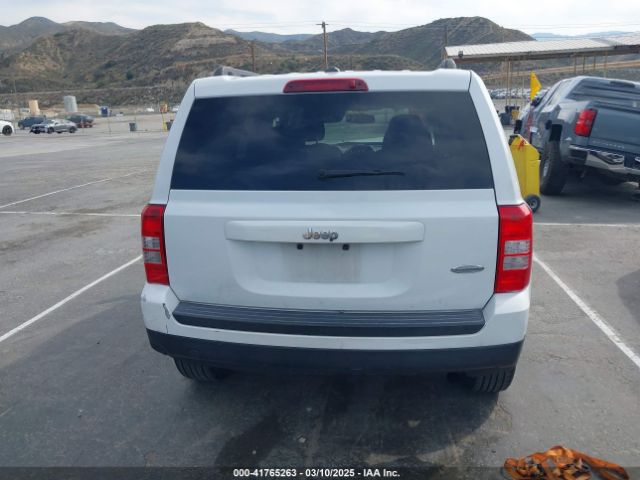 1C4NJPFB2HD184608 Jeep Patriot Latitude Fwd