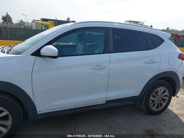 Hyundai TUCSON SE 2016 KM8J33A44GU063082 Image 14