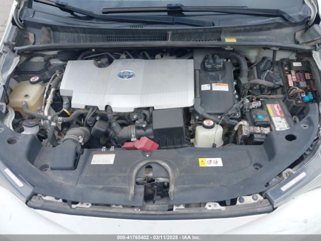 JTDKARFU3H3031631 Toyota Prius Three Touring