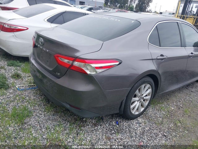 4T1B11HK1JU127217 Toyota CAMRY LE