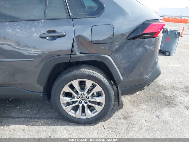2T3C1RFV0SW380344 Toyota Rav4 Xle Premium