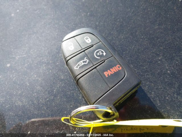 1C3CCCCB3FN575678 Chrysler 200 C