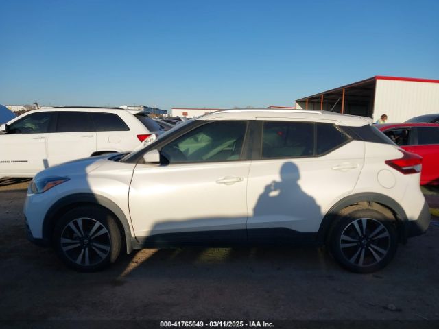 3N1CP5CU1KL546903 Nissan KICKS SV