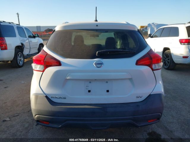 3N1CP5CU1KL546903 Nissan KICKS SV