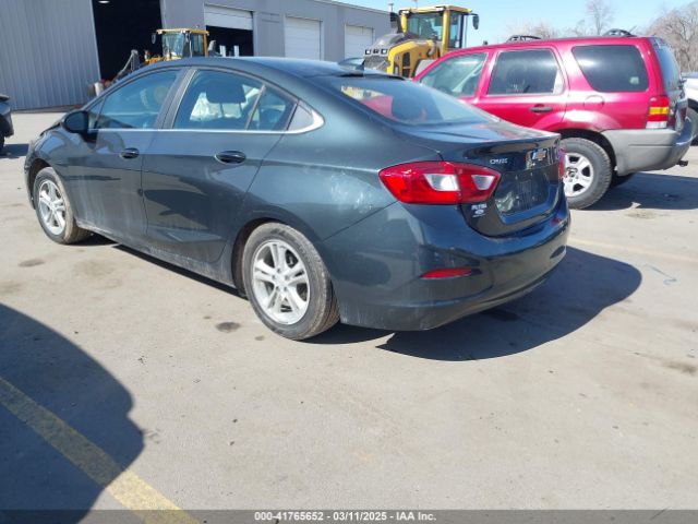 2018 CHEVROLET CRUZE 1G1BE5SM0J7161098 Photo 2